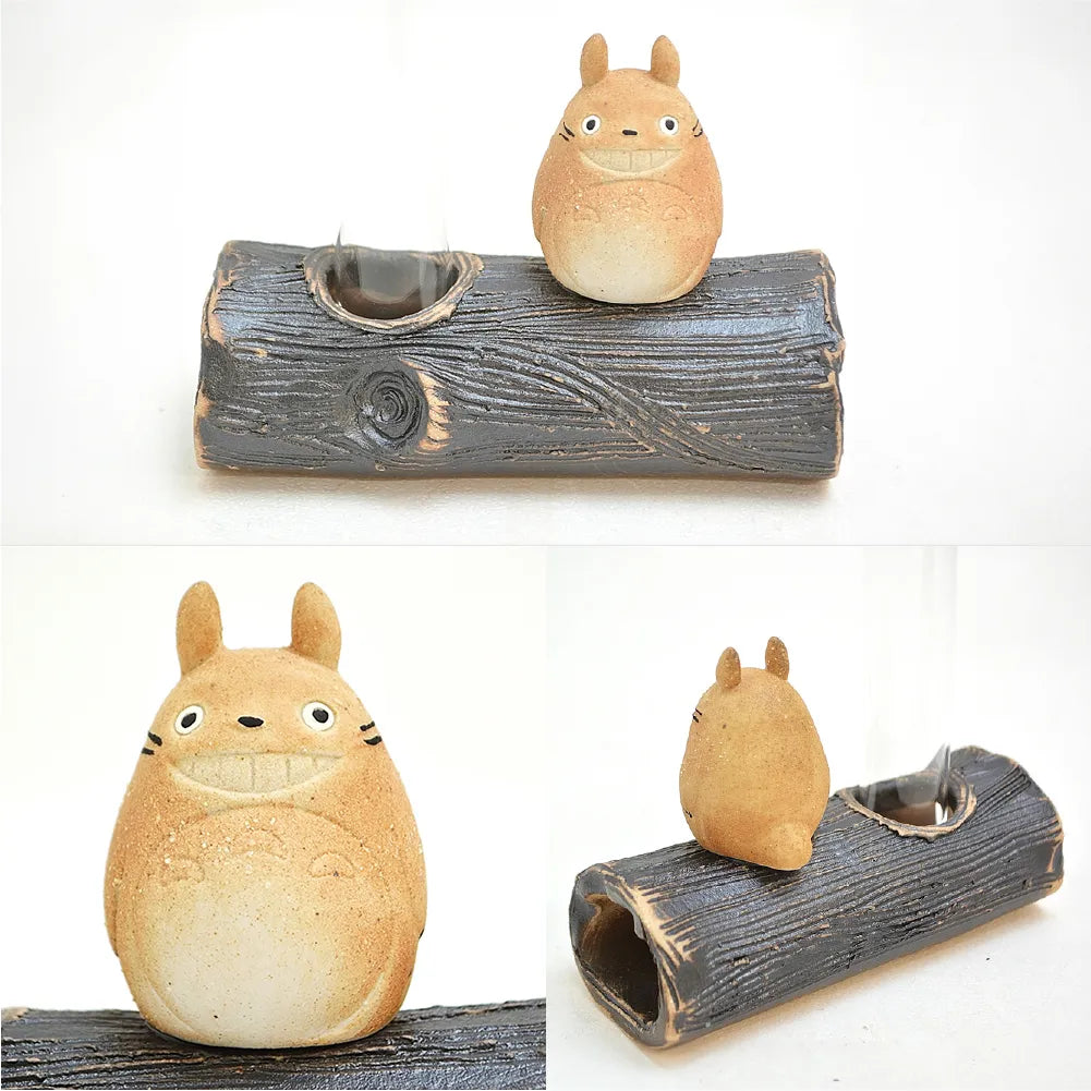 L231003  (預訂) 日本製 信樂燒「龍貓」小花瓶擺設 ; TOTORO Ceramic log with a vase - Shigaraki-yaki