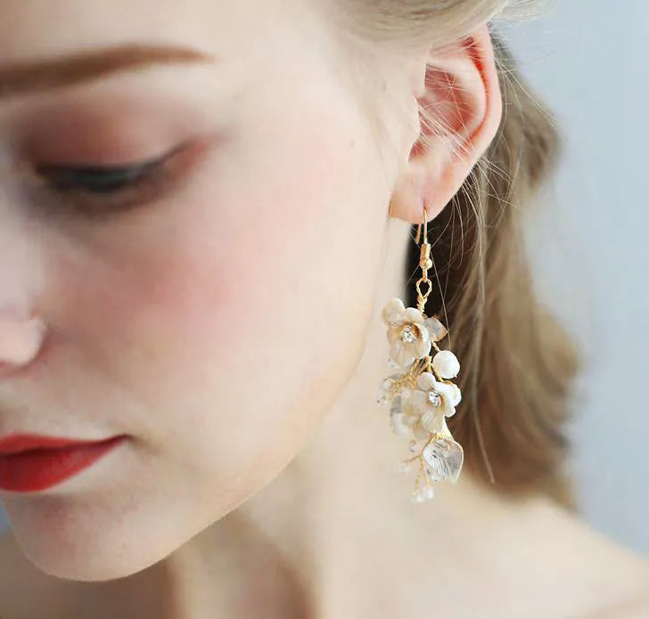 L240313 (預訂) 水晶淡雅米白梔子花束頭飾 + 耳環(5 件套裝) ; Gardenia flower hair pins + earrings set of 5