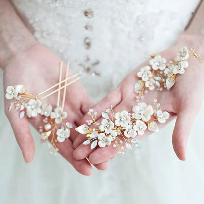 L240313 (預訂) 水晶淡雅米白梔子花束頭飾 + 耳環(5 件套裝) ; Gardenia flower hair pins + earrings set of 5