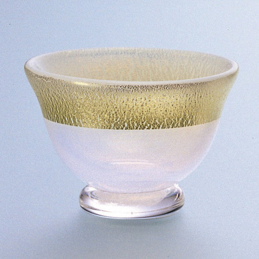 L2211-055 (預訂) 日本製 津輕 びいどろ手作職人清酒杯 (金箔雪見) ; Tsugaru Vidro handmade sake cup (Gold foil in snow)