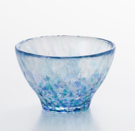 L2211-033 (預訂) 日本製 津輕 びいどろ手作職人清酒杯 (紫陽花) ; Tsugaru Vidro handmade sake cup (Hydrangea macrophylla)